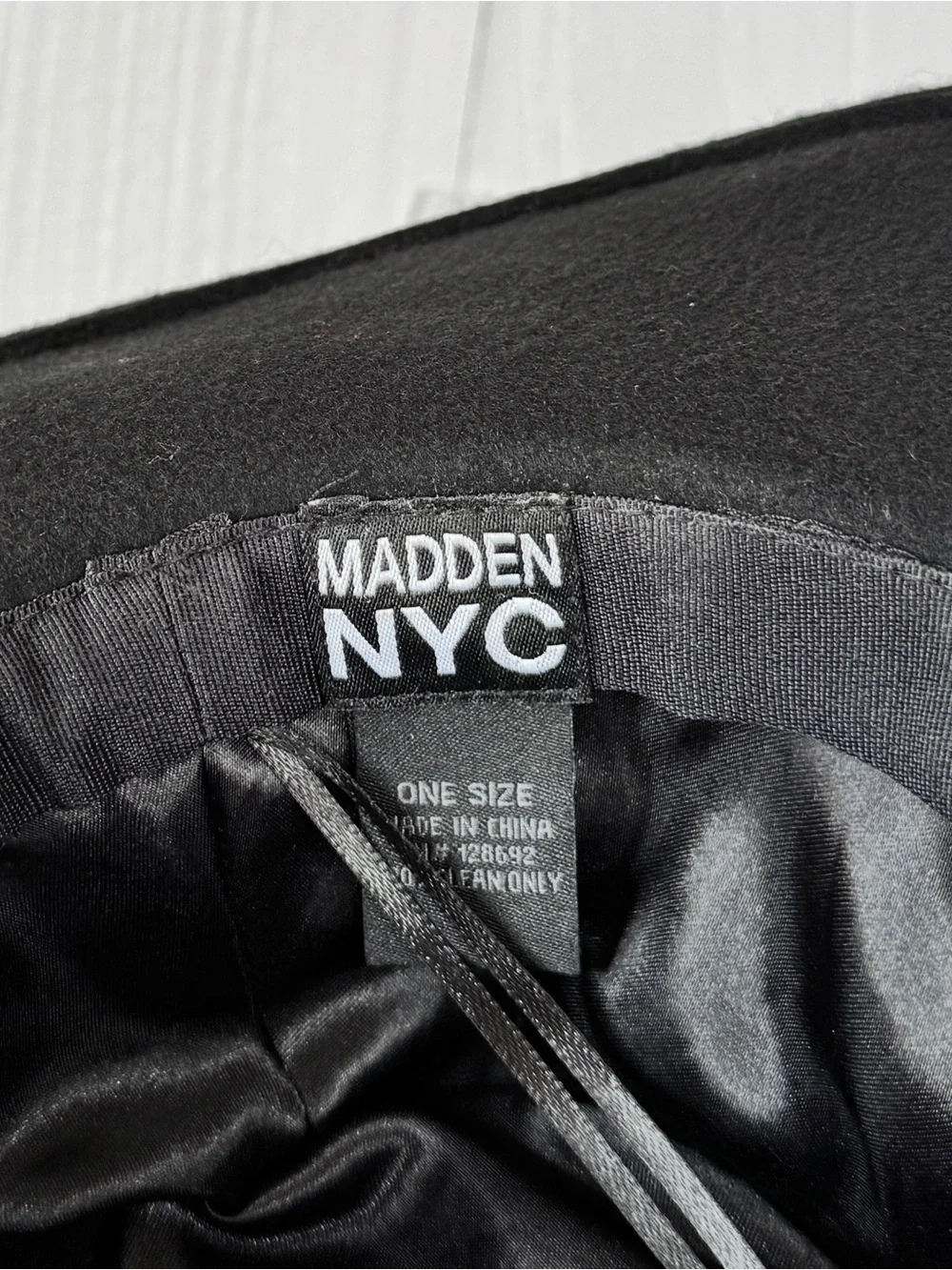 Madden NYC women’s classic black felt western hat